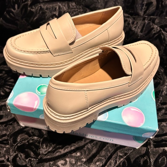 Soda Eureka Penny Loafers Size 8 New In Box - Picture 9 of 11
